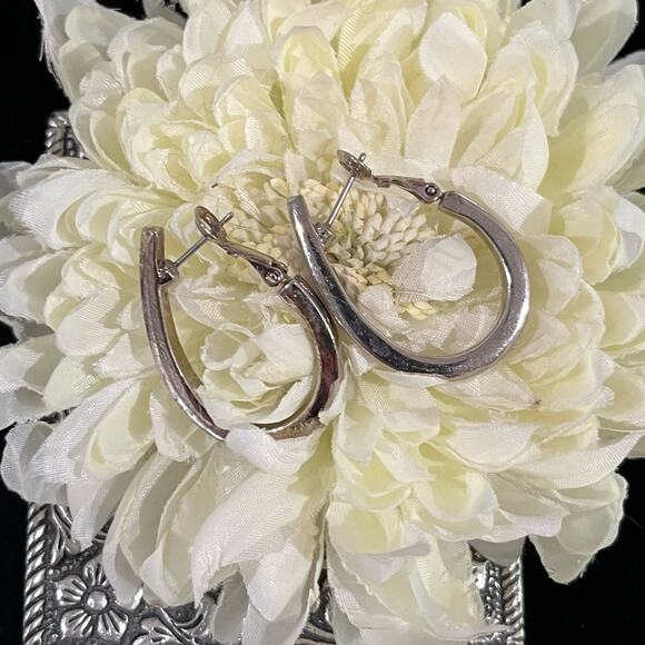 NEW Sterling Silver 925 Vintage Elongated Flattened Teardrop Hoop Earrings 1.25 - Picture 10 of 15